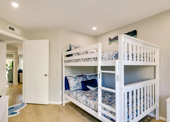 Emerald Isle Condo With Indoor Pool And Beach Access!