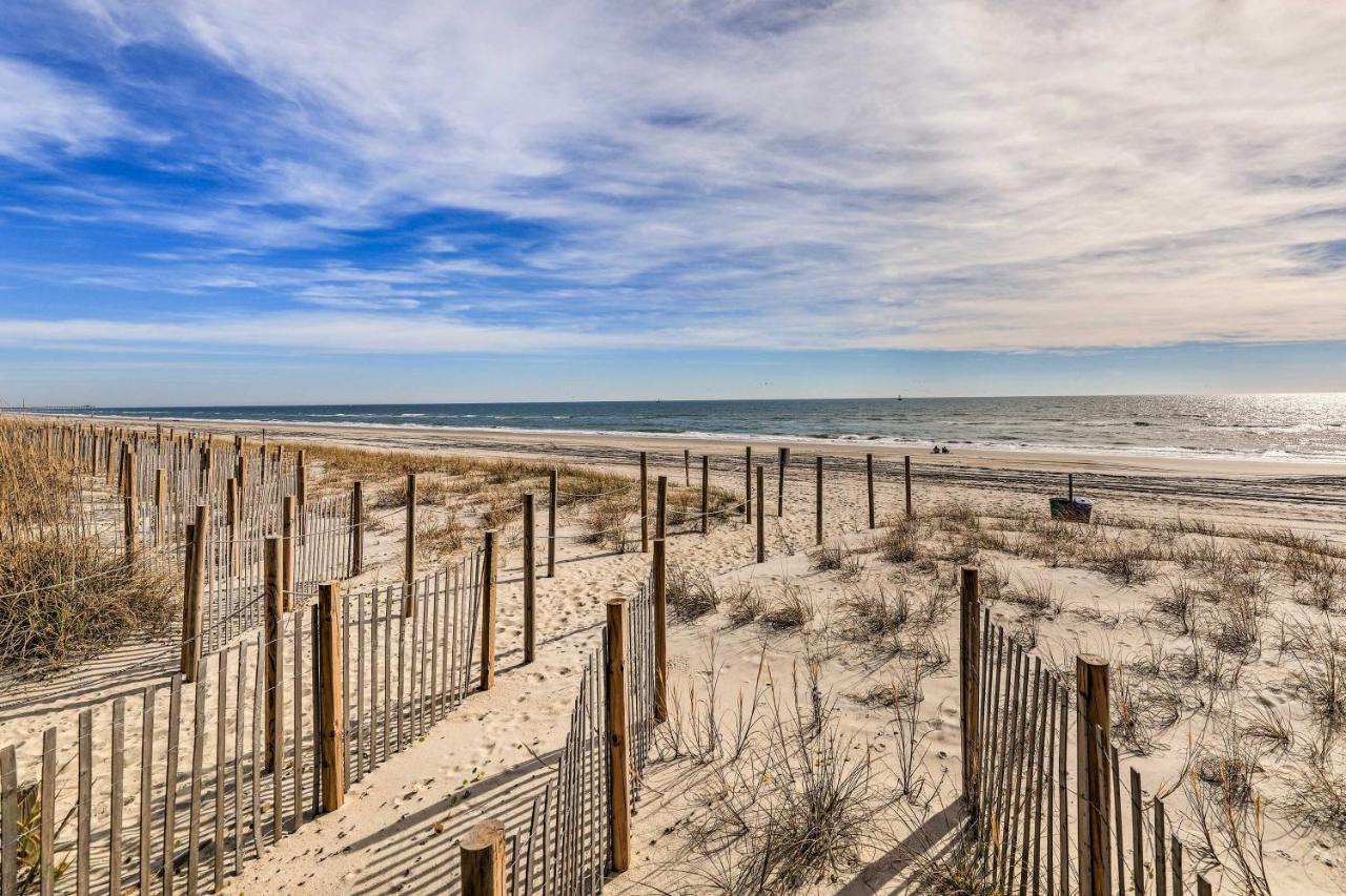 With Indoor Pool And Access! Emerald Isle